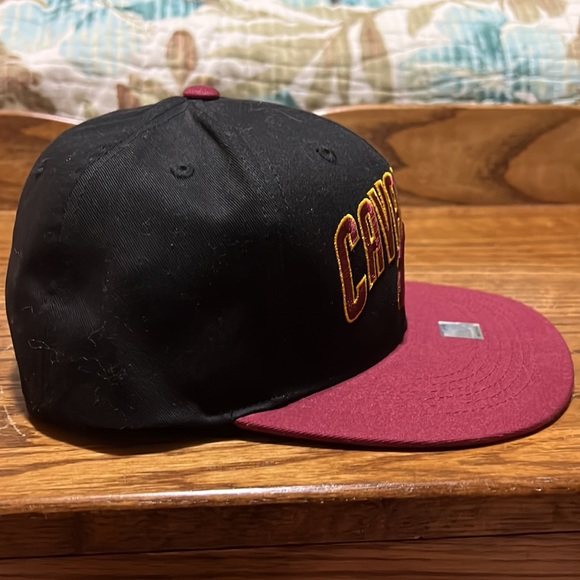 Cleveland Cavaliers hat - Picture 2 of 7